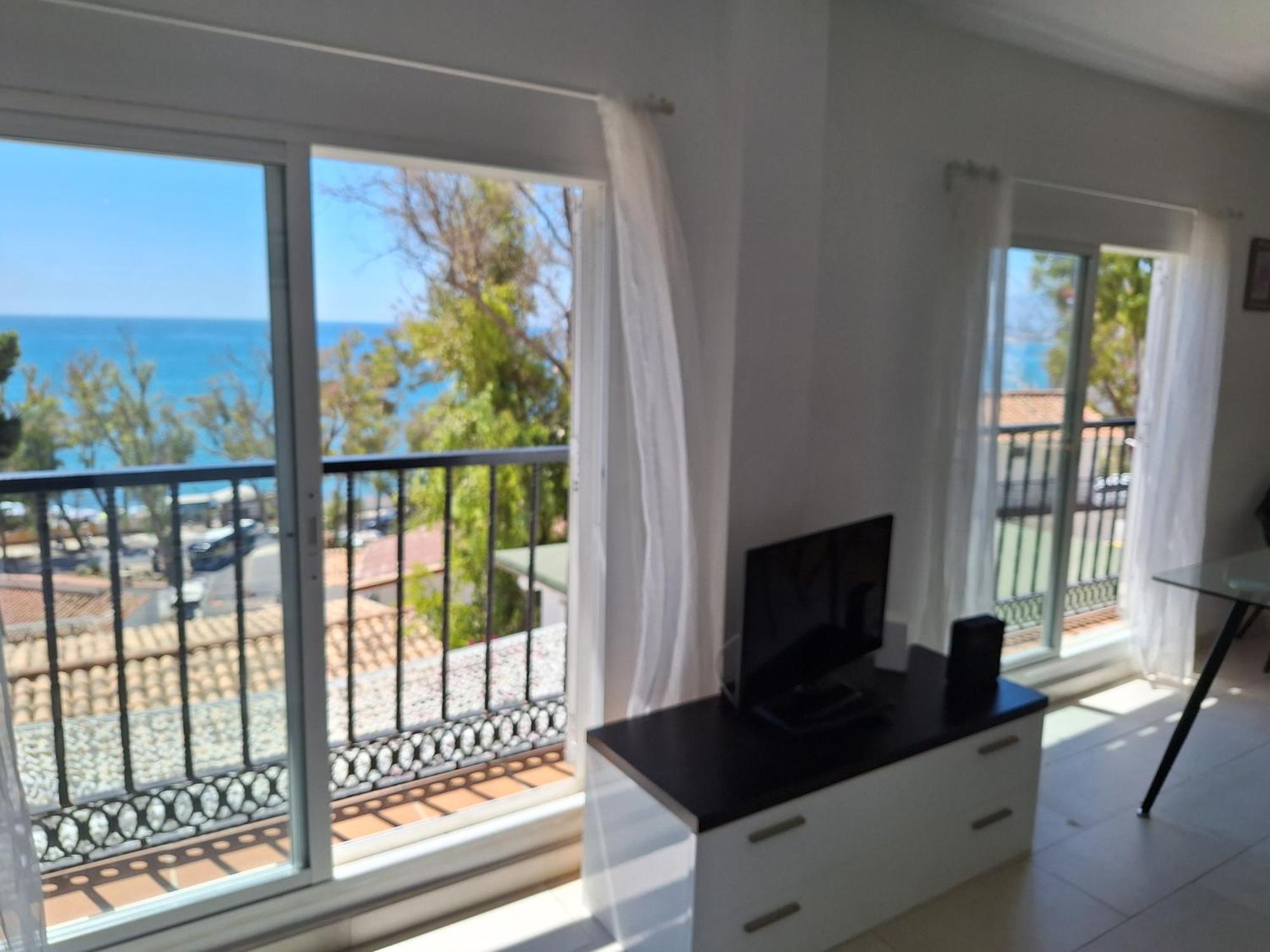 El Balneario Beach And Views, Apartamento Y Terraza Малага Экстерьер фото